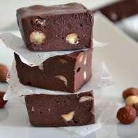 Домашний шоколад с орехами