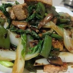 Жареный тофу с грибами