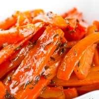 Запеченая морковь с тимьяном и оливковым маслом